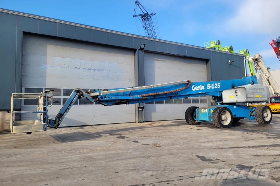 Genie S125 As-Is, Diesel, 4x4x4 Drive, 40.1m Working Hei 견인식 전동이동 리프트