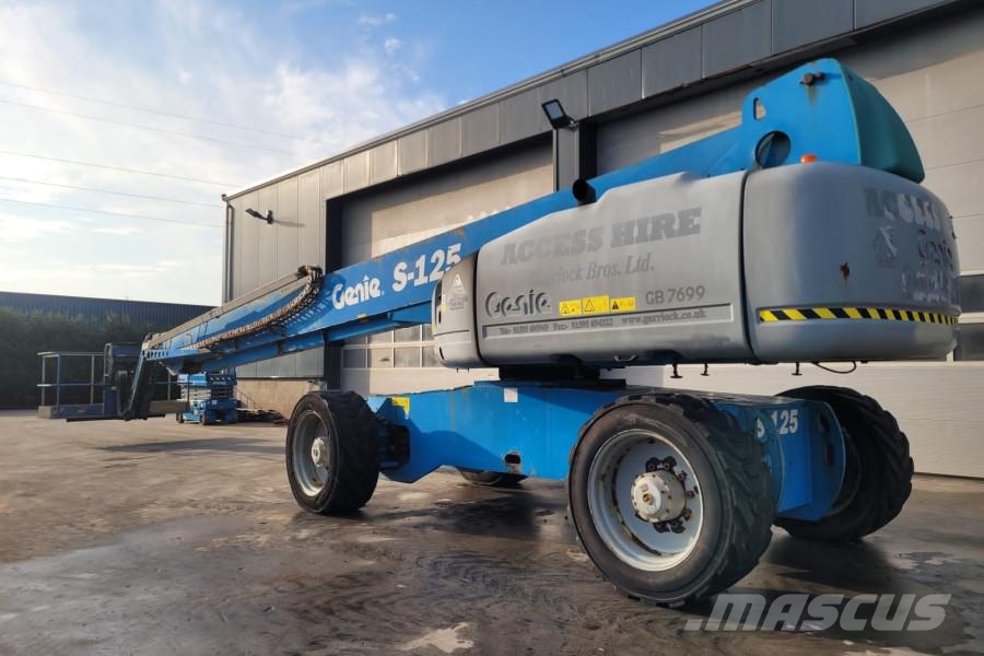 Genie S125 As-Is, Diesel, 4x4x4 Drive, 40.1m Working Hei 견인식 전동이동 리프트