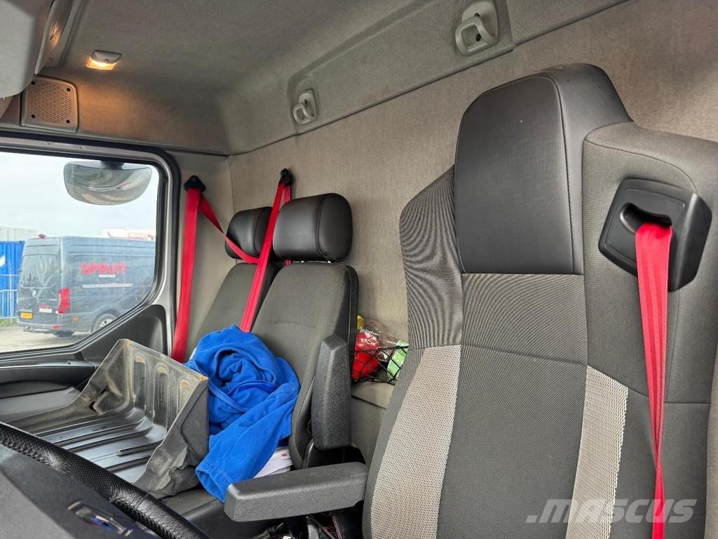 Renault D16 4X2 EURO 6 (ENGINE SMOKES) + DHOLLANDIA LIFT 2 Sanduk kamioni