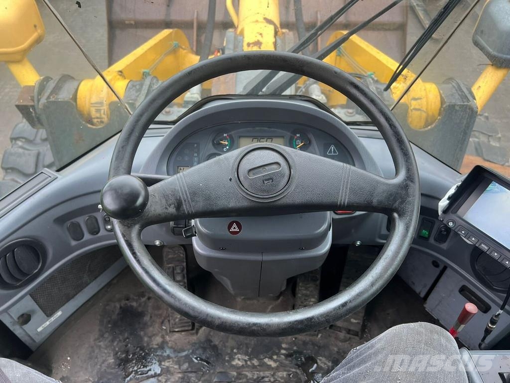 Komatsu WA 500-6 Incarcator pe pneuri