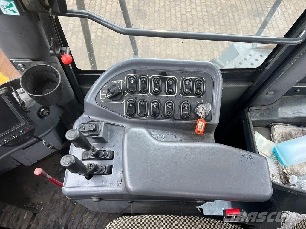 Komatsu WA 500-6 Incarcator pe pneuri
