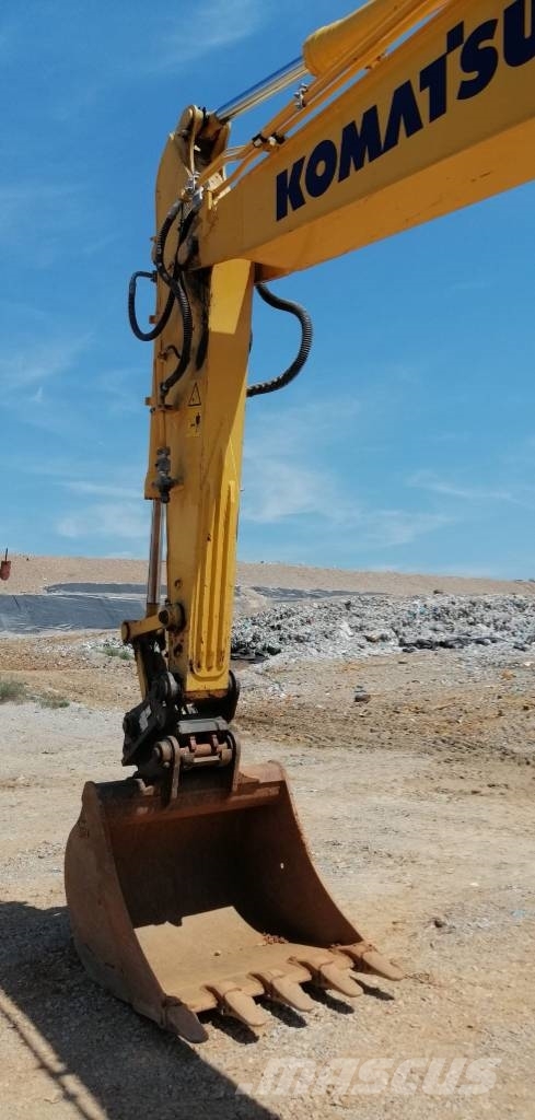 Komatsu PC210NLC-11E0 Εκσκαφείς με ερπύστριες