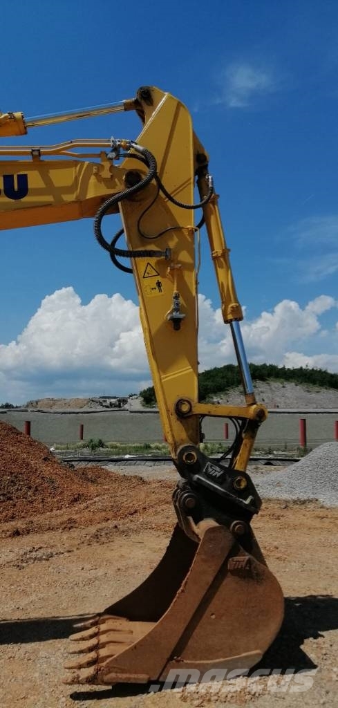 Komatsu PC210NLC-11E0 Εκσκαφείς με ερπύστριες