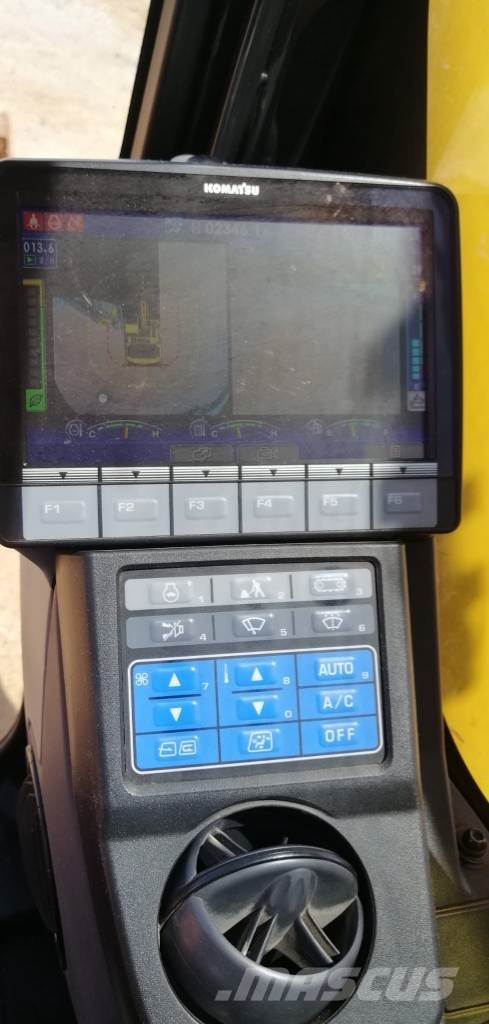 Komatsu PC210NLC-11E0 Εκσκαφείς με ερπύστριες