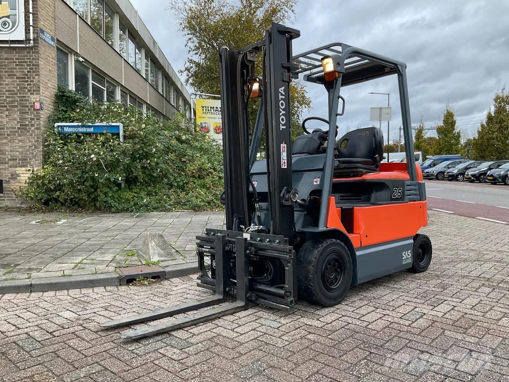 Toyota 7FBMF25 2500KG 3.50METER HEFTRUCK Electric forklifts