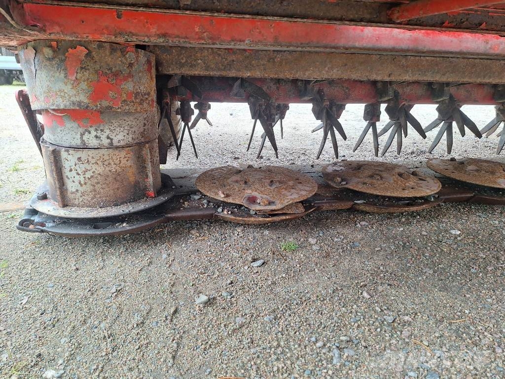 Taarup 4036C Pļaujmašīnas ar kondicionieri