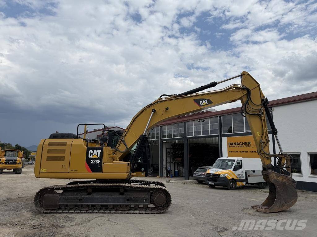 CAT 323 F L حفارات زحافة