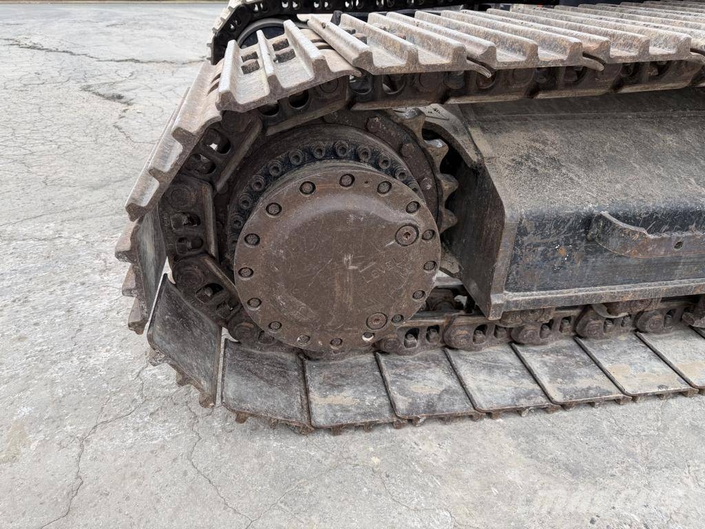 CAT 323 F L حفارات زحافة