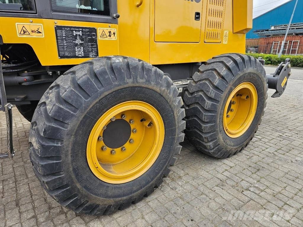XCMG GR165 معدات تمهيد الطرق
