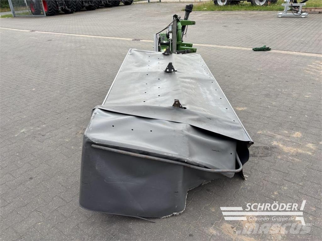 Fendt SLICER 320 P Žacie stroje