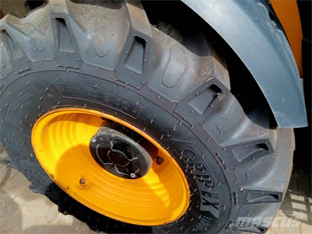 JCB 535-95 Verreikers