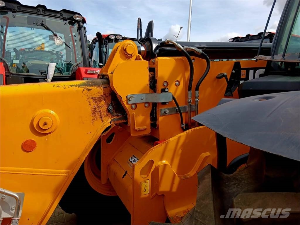 JCB 535-95 Verreikers