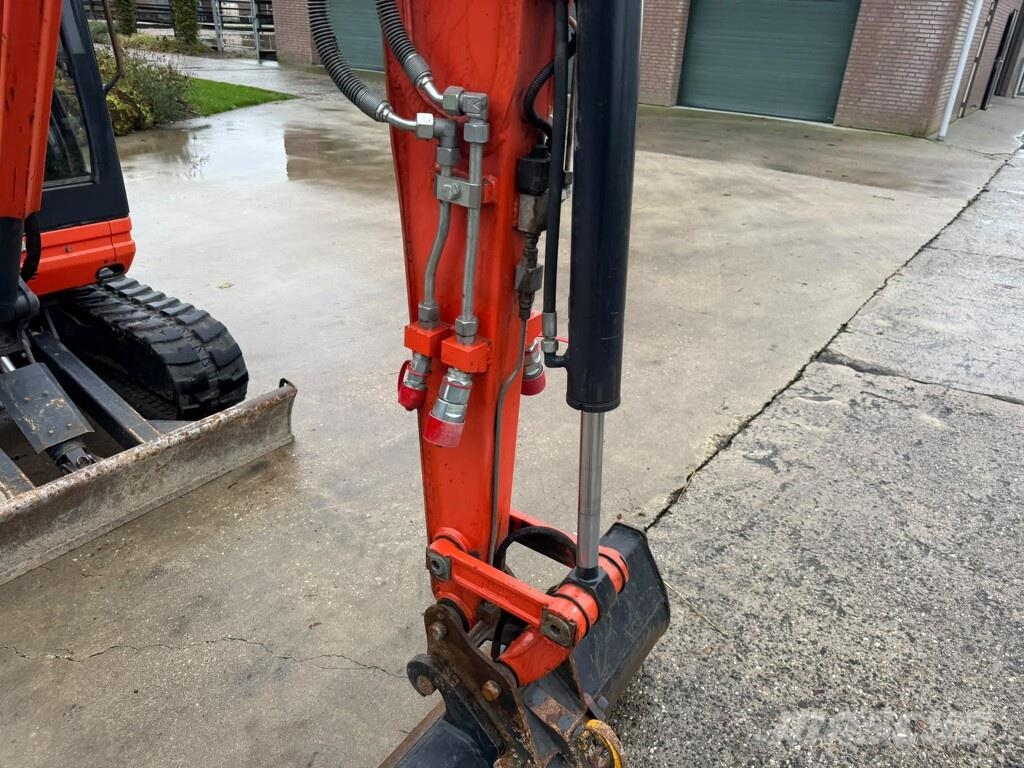 Kubota KX61-3 Miniescavatori