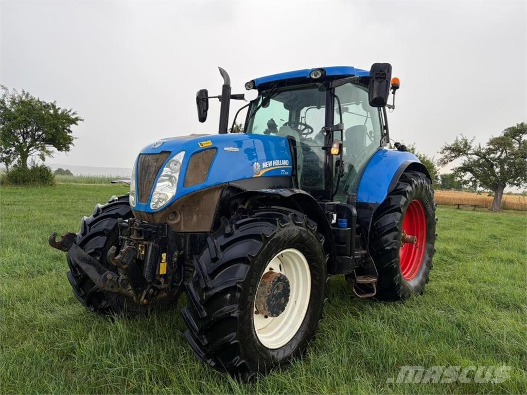 New Holland T 7.220 AC Auto Command Traktorid
