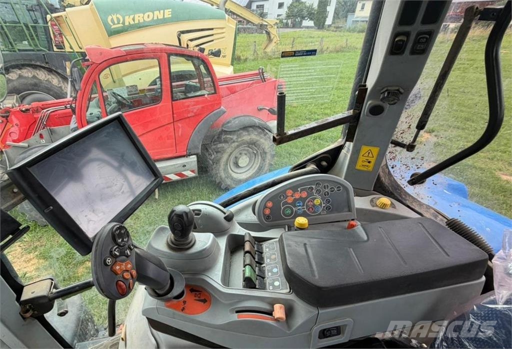 New Holland T 7.220 AC Auto Command Traktorid