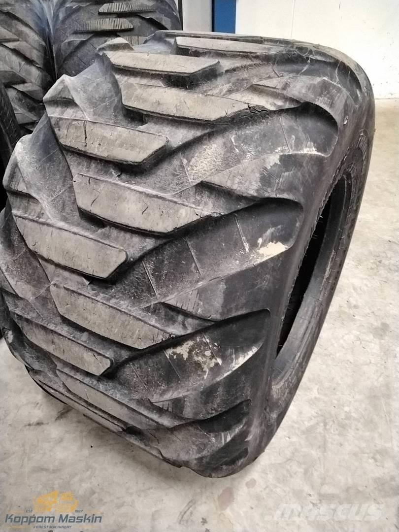Trelleborg T480 800/40x26,5 Tyres, wheels and rims