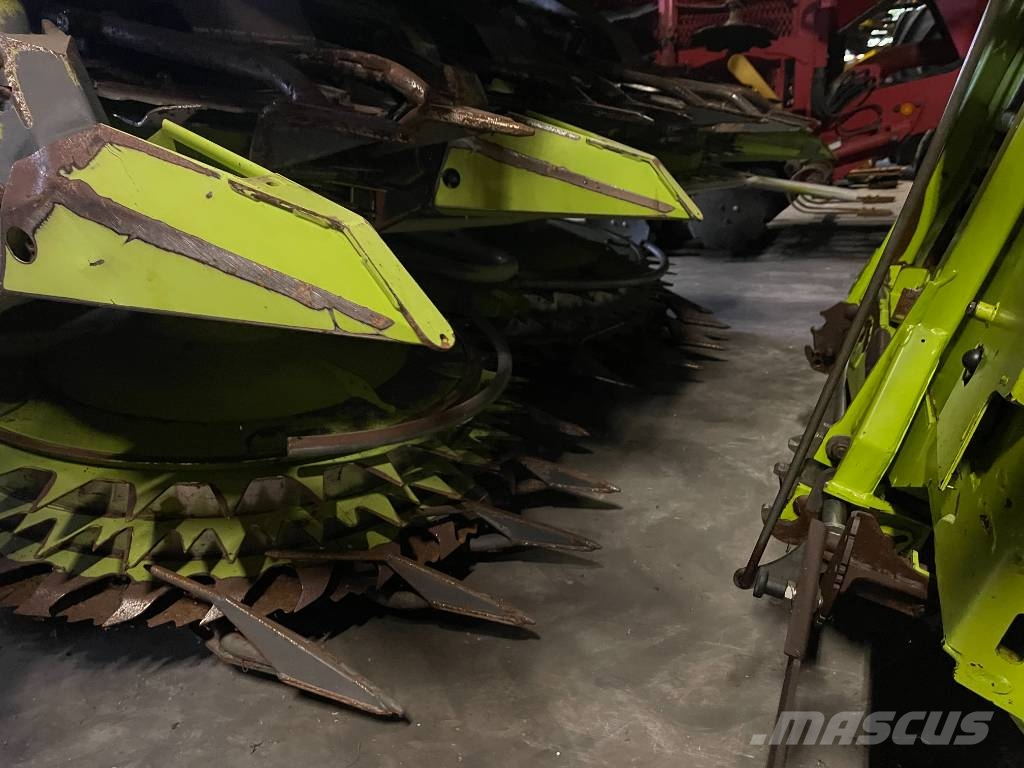 CLAAS Orbis 900 Príslušenstvo strojov na seno a krmivo