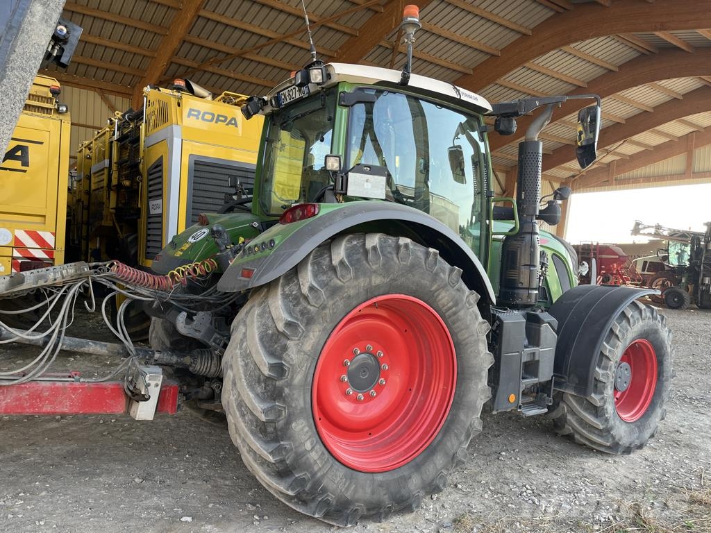 Fendt 720 GEN6 POWER S2 + CHARGEUR QUICK Q78 2013 Traktorit