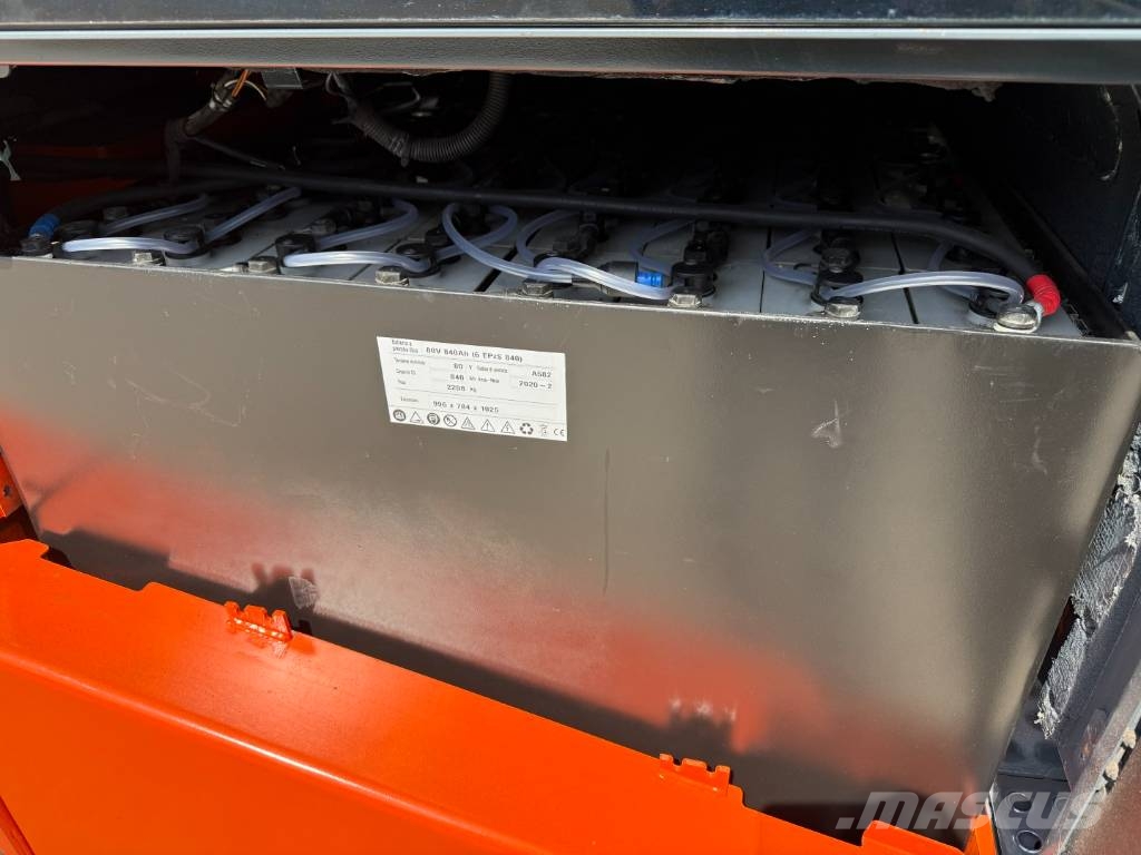Toyota 8 FBMT 50 شاحنات ذات رافعات شوكية تعمل بالكهرباء