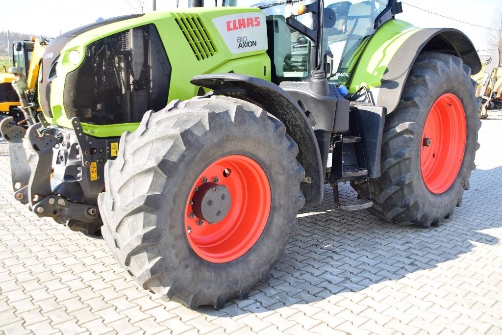 CLAAS 810 Axion CMATIC Tractores