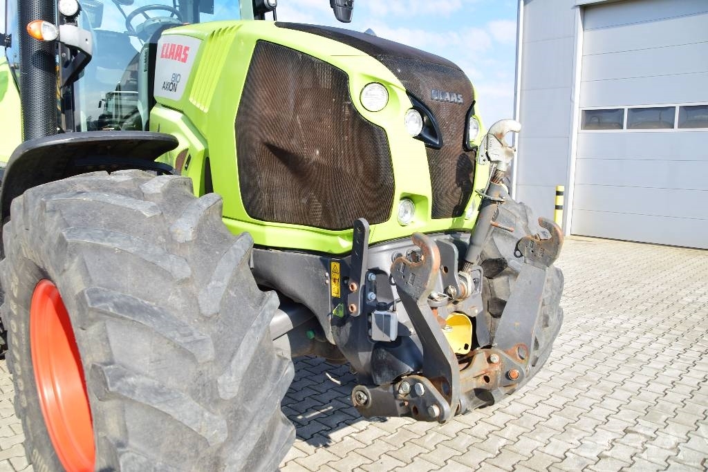 CLAAS 810 Axion CMATIC Tractores