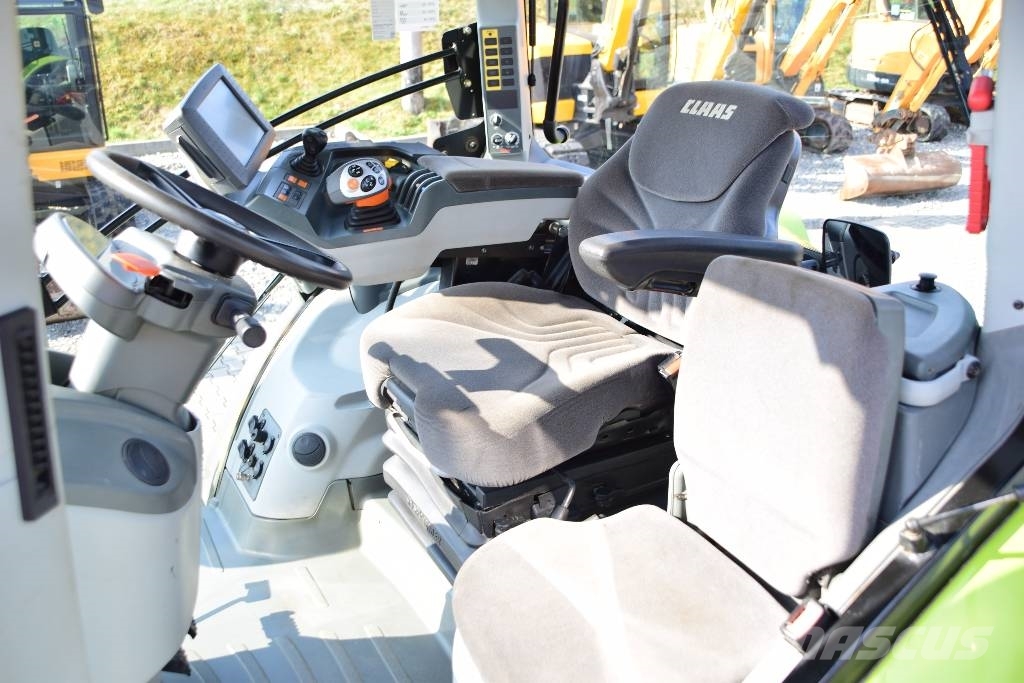 CLAAS 810 Axion CMATIC Tractores
