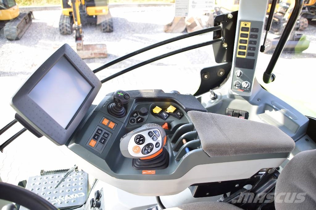 CLAAS 810 Axion CMATIC Tractores