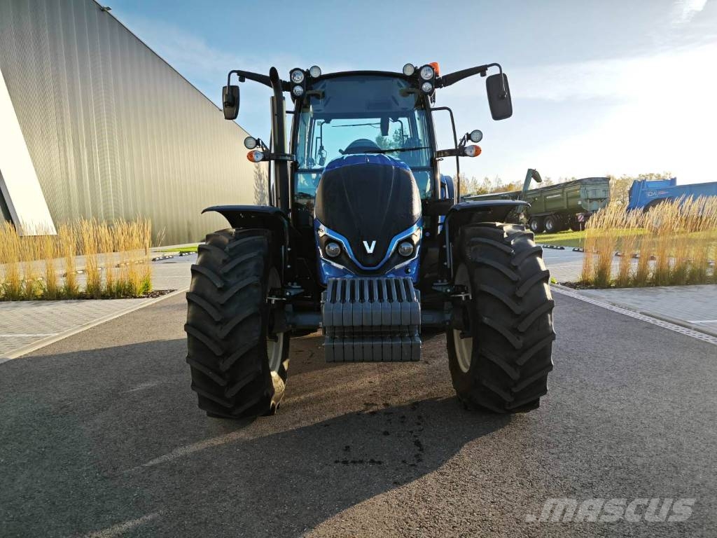 Valtra A 115 Traktorji