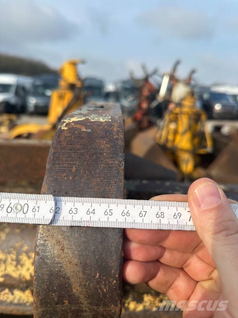 Tieflöffel mit Zähnen CW45 S | BKL: 40 - 50 t | ca Excavator