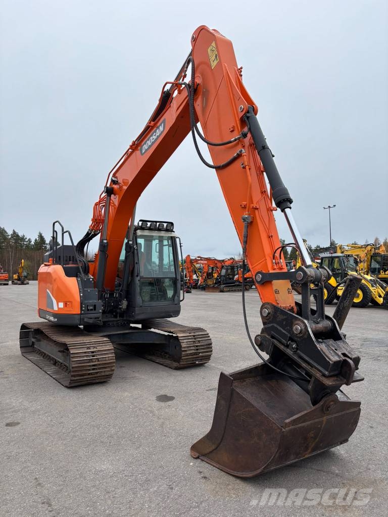 Doosan DX 140 LCR-5/ Kallistuva kauha, Pienet tunnit Telakaivukoneet