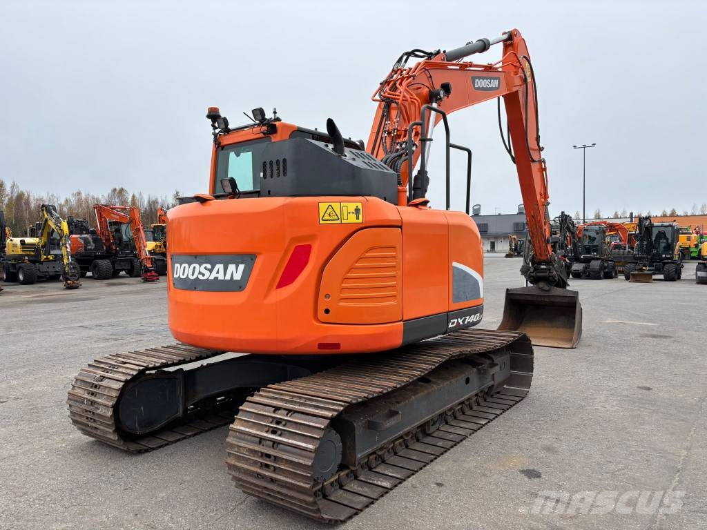 Doosan DX 140 LCR-5/ Kallistuva kauha, Pienet tunnit Telakaivukoneet