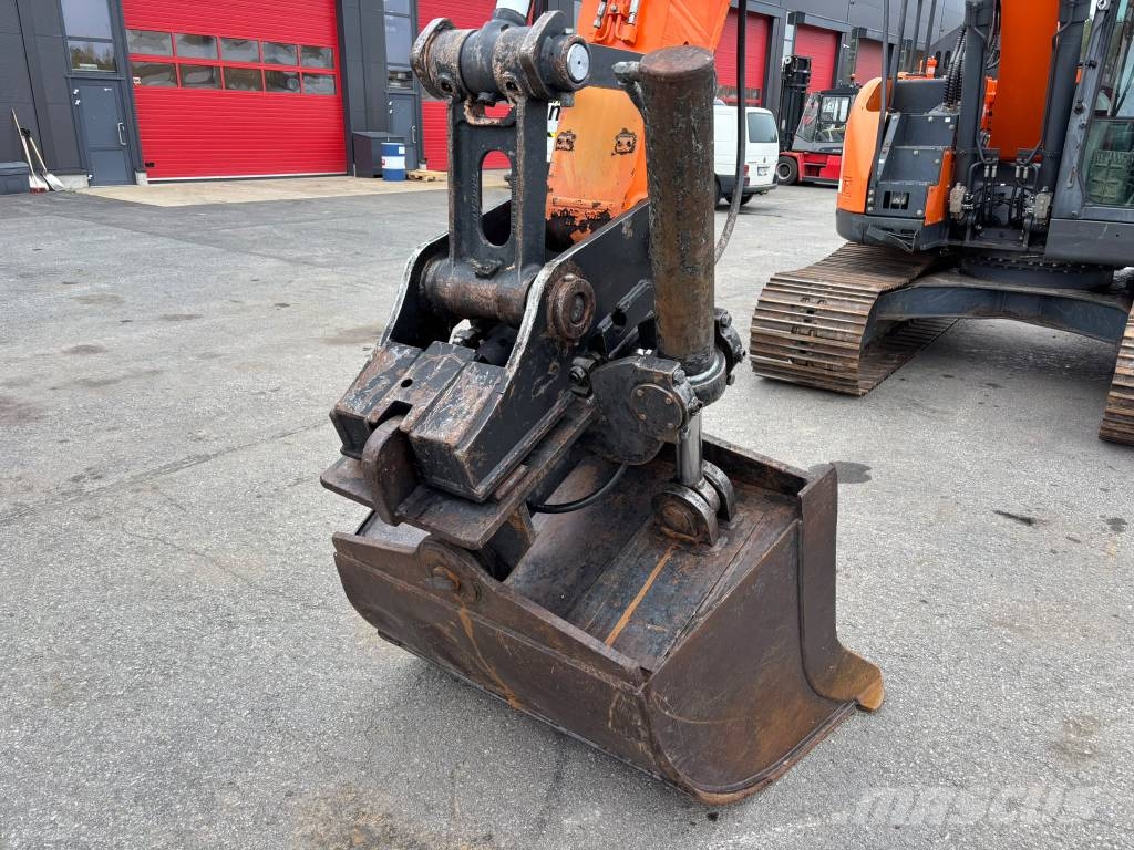Doosan DX 140 LCR-5/ Kallistuva kauha, Pienet tunnit Telakaivukoneet
