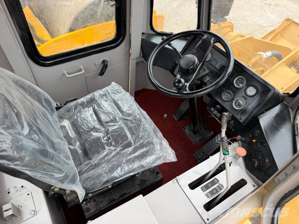 CAT 966D Incarcator pe pneuri