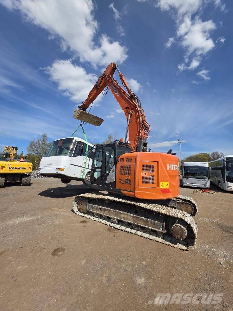 Hitachi ZX 225 US LC-6 Pásová rýpadla