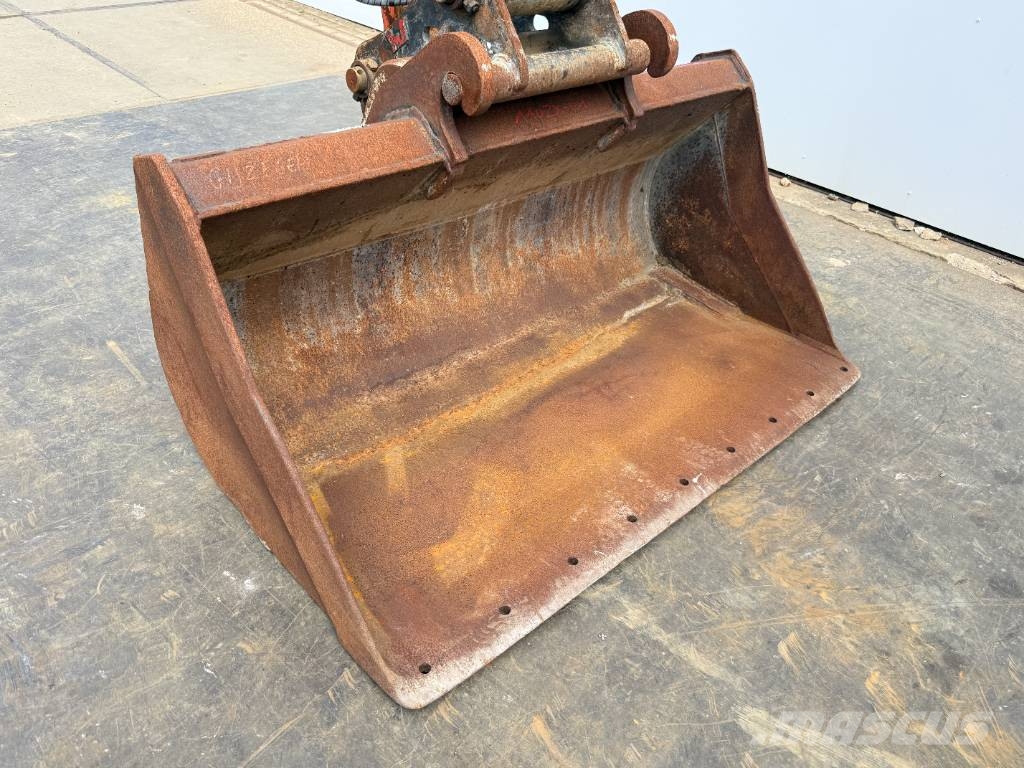 Hitachi ZX110-3 - Hammer Lines / Quick Coupler Excavadoras sobre orugas