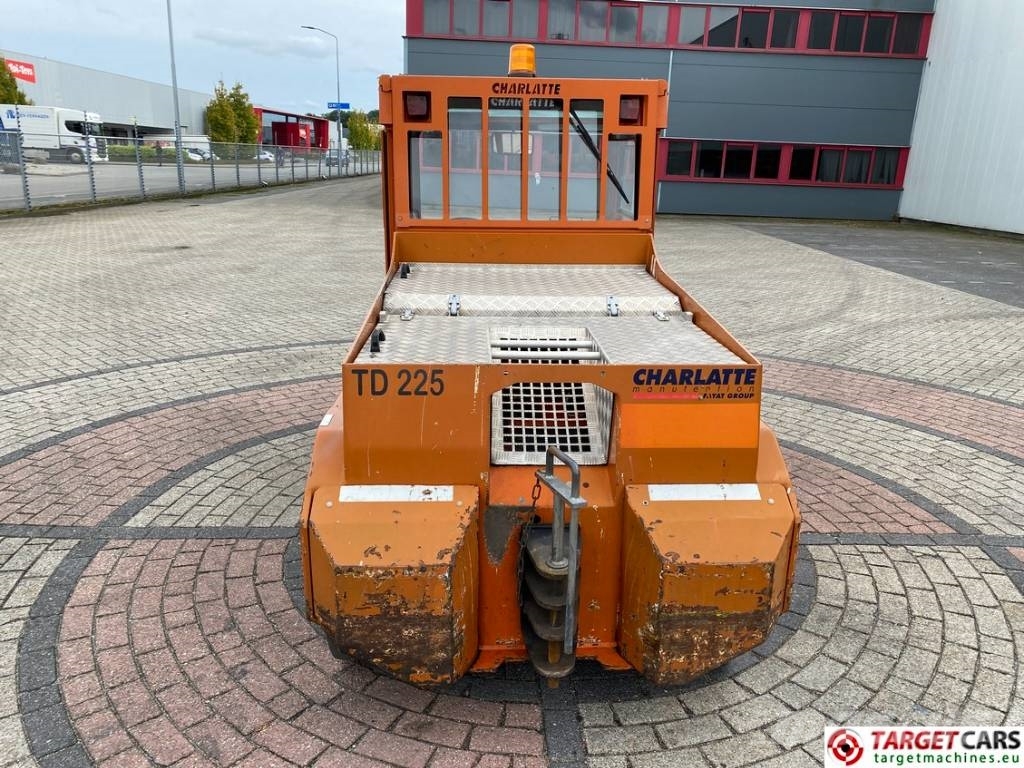 Charlatte TD225 Diesel Tow Truck Tractor 18T capacity Складская техника - Другие