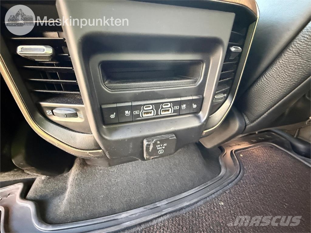 RAM 1500 Crew Cab Pickup/Pritschenwagen