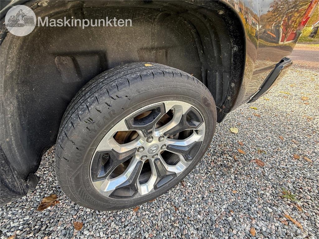 RAM 1500 Crew Cab Pickup/Pritschenwagen