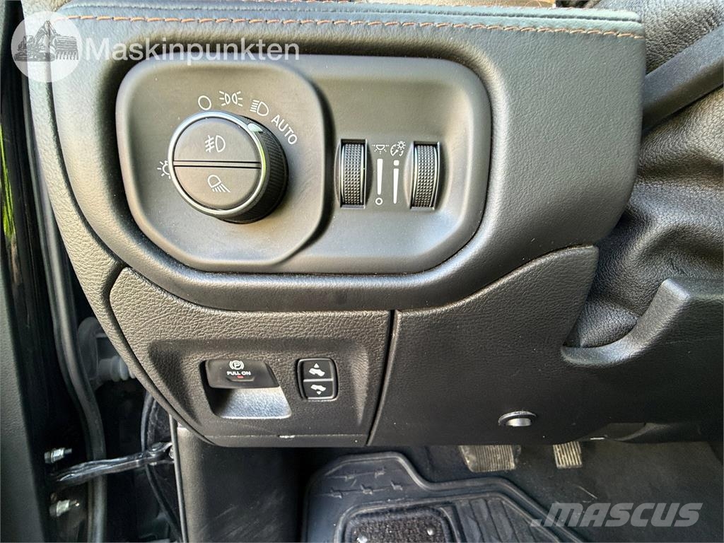 RAM 1500 Crew Cab Pickup/Pritschenwagen