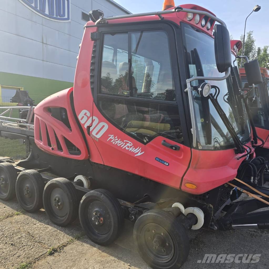 Kässbohrer PB 600 铲雪车