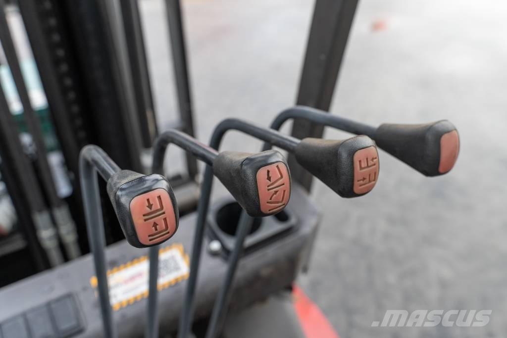 Manitou ME 430 شاحنات ذات رافعات شوكية تعمل بالكهرباء