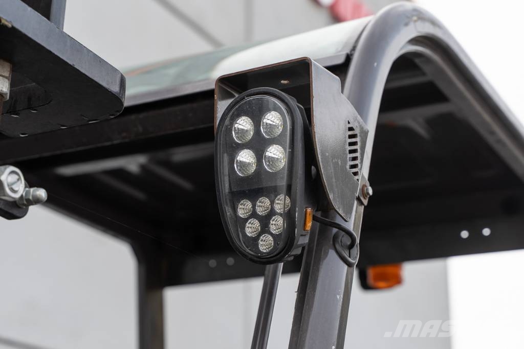 Manitou ME 430 شاحنات ذات رافعات شوكية تعمل بالكهرباء