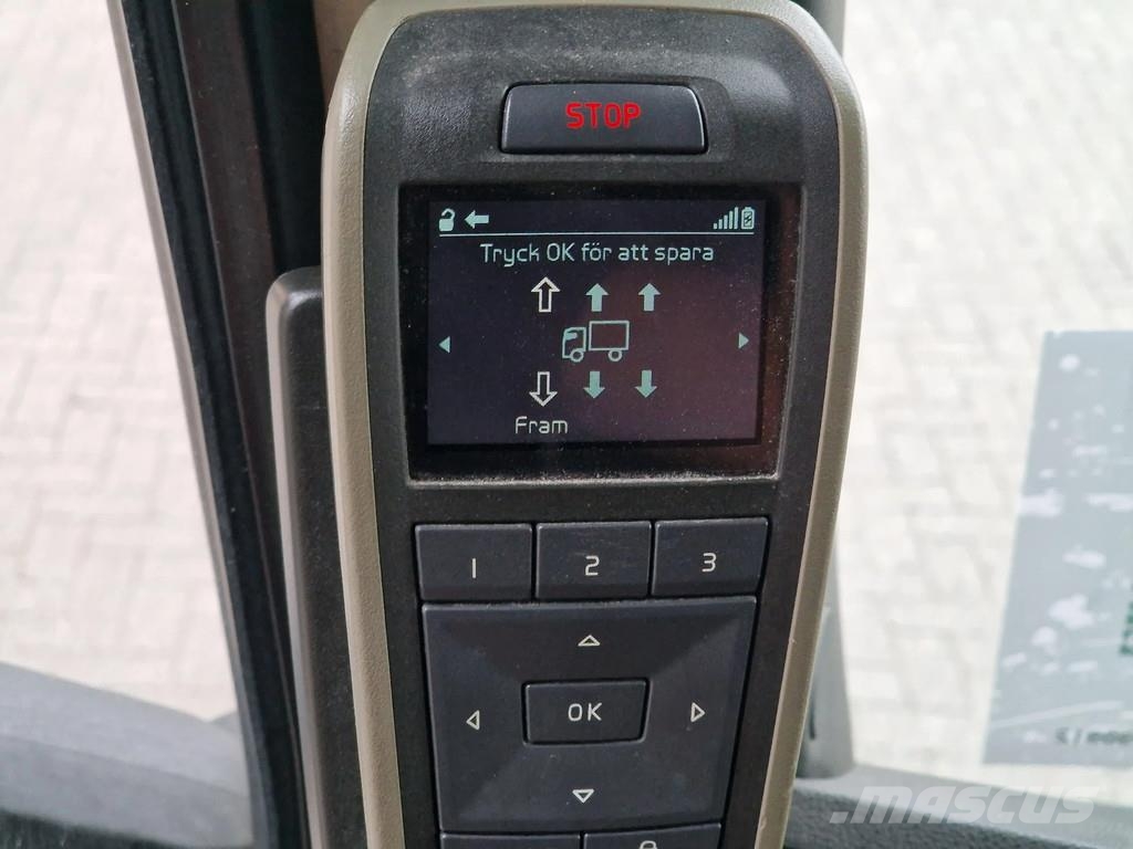 Volvo FM 370 Globetrotter 4x2 - Buggsbygg box with sided Bakwagens met gesloten opbouw