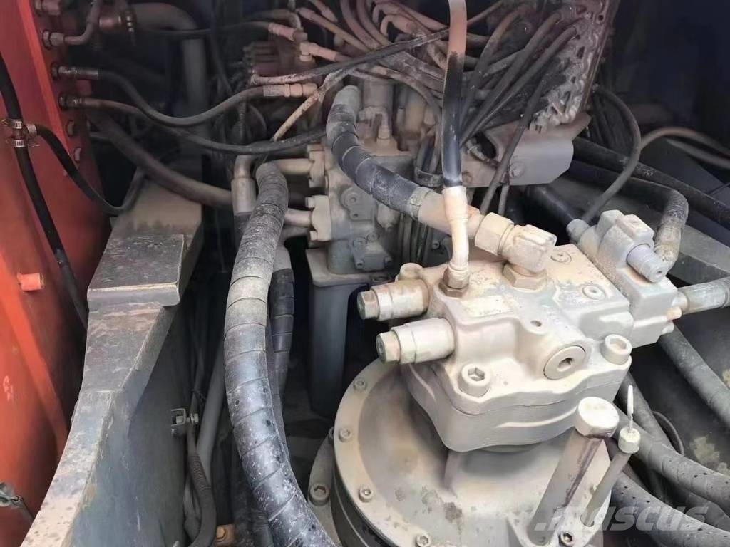 Hitachi ZX350 Lánctalpas kotrók