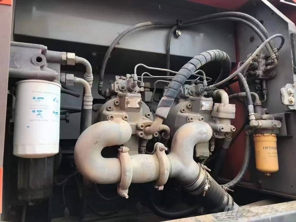 Hitachi ZX350 Lánctalpas kotrók