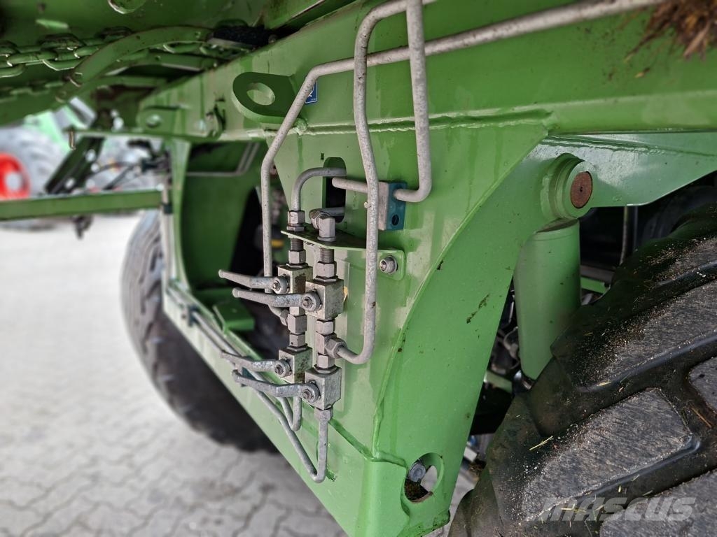 Krone TX460D Oprema za polaganje in upravljanje