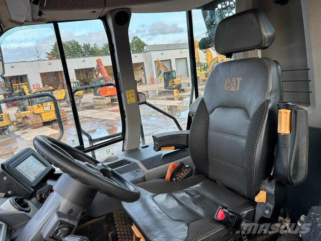 CAT 730 Dumpers articolati