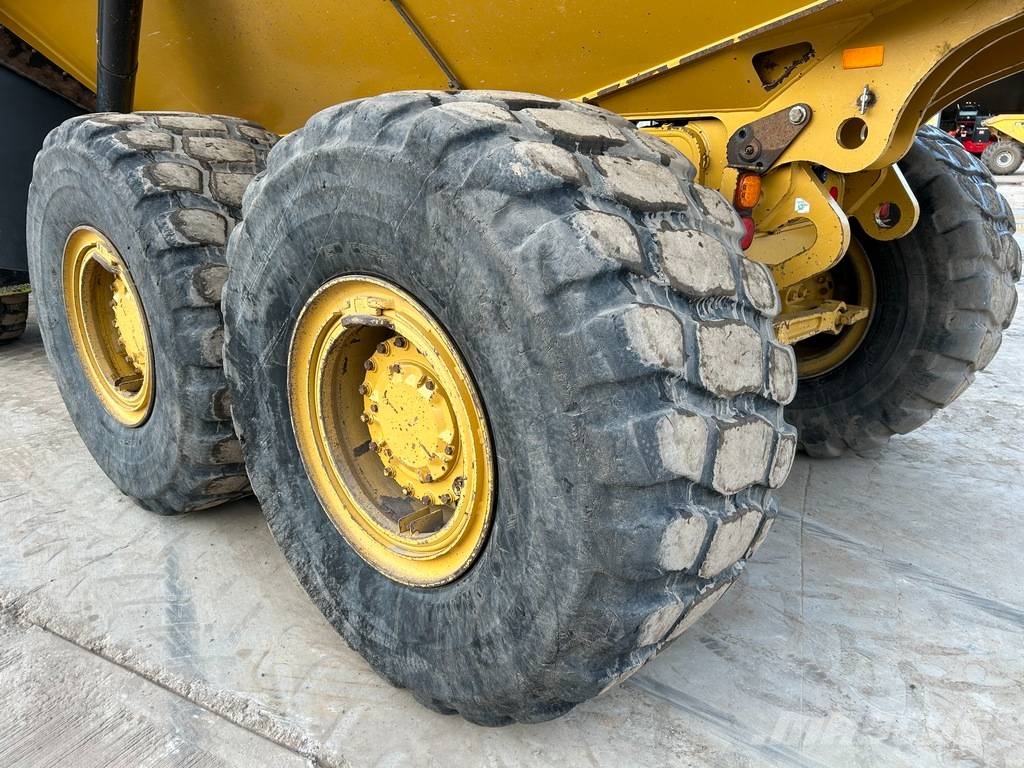 CAT 730 Dumpers articolati