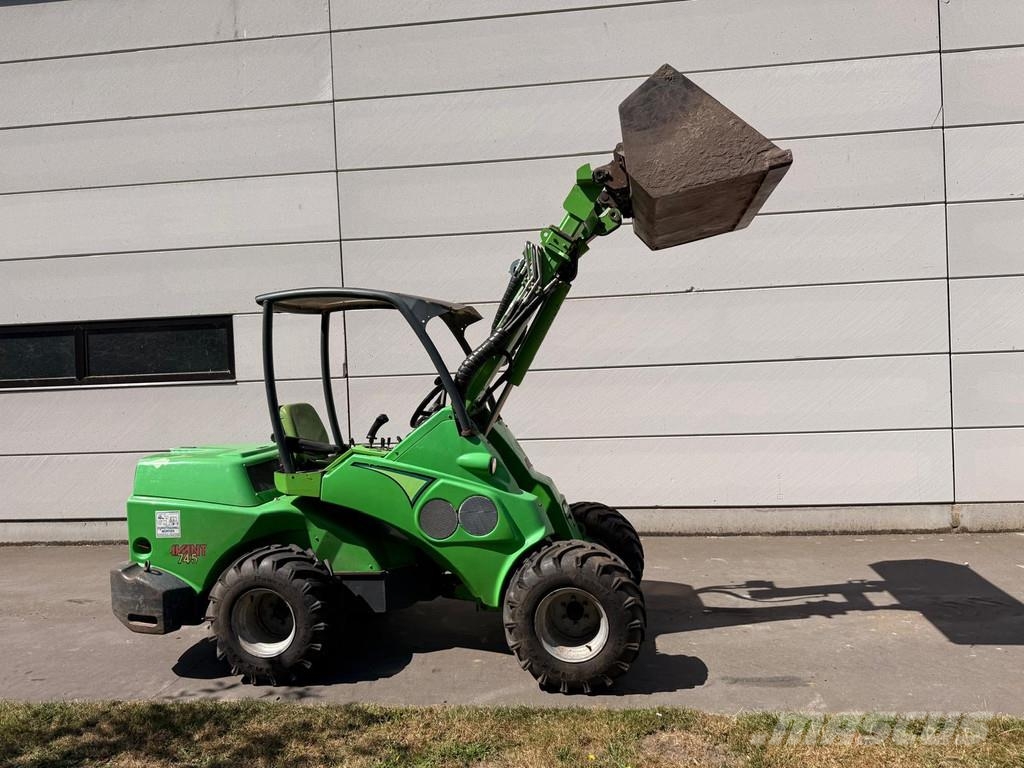 Avant M745 Pyöräkuormaajat