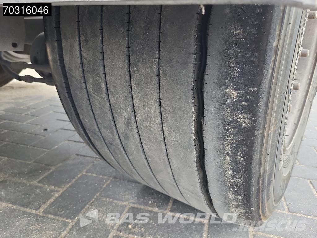Kässbohrer CS 3 axles Lift Axle 40ft Containerchassis